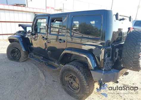 2014 Jeep Wrangler Unlimited Altitude z USA, uszkodzony, nr VIN 1C4BJWEG6EL261430